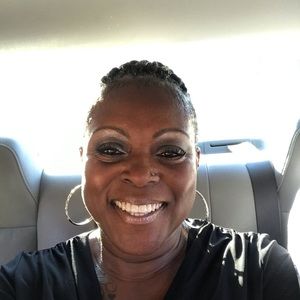 Meet your Posher, Monica